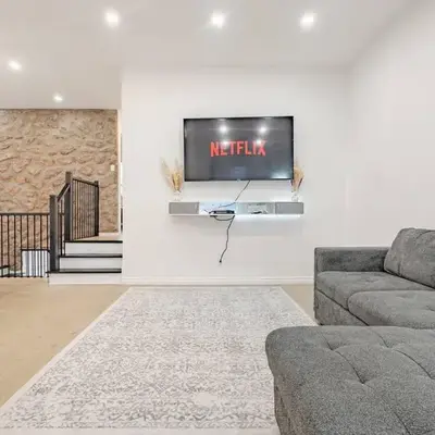 Top Rated Vacation House Montreal Private Parking