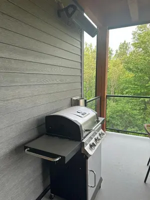 a toaster sitting on a counter in a room with a window at Le Joford in Orford