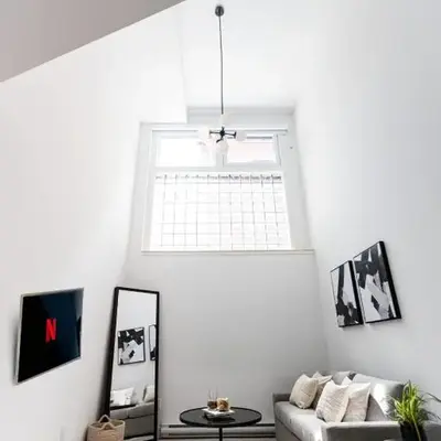 Le Mile End by M11 - Modern Luxe 1BDR with Sofa Bed