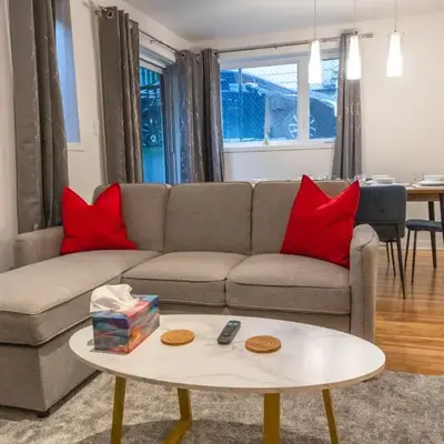 Modern 3BR 4beds apartment AC WiFi Free Parking