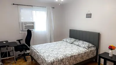 Gallery image of Montreal One-Bedroom Apartment Number2 with shared-bathroom and shared kitchen in Montréal