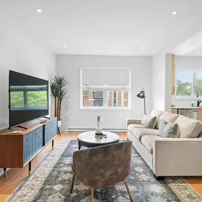 Trendy 2-Bedroom Haven by Jean Talon Market