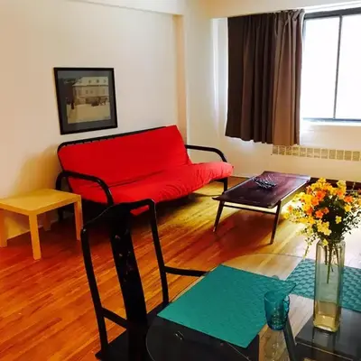 Stylish Montreal Apartment Comfortable Stay in the Golden Square Mile