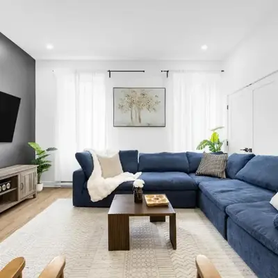 Boutique 4BR Luxury Residence 2 Floors Mile-End St-Laurent