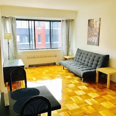 Stylish Montreal Apartment Comfortable Stay in the Golden Square Mile