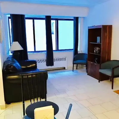 Stylish Montreal Apartment Comfortable Stay in the Golden Square Mile
