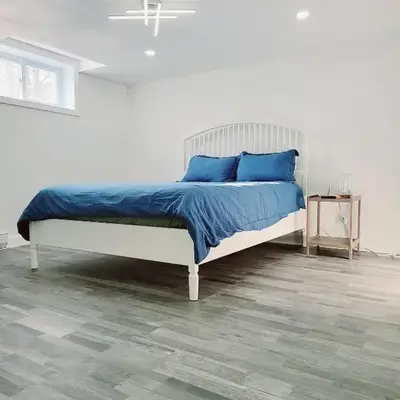10 minutes to Montreal entire place 2 bedrooms private entrance