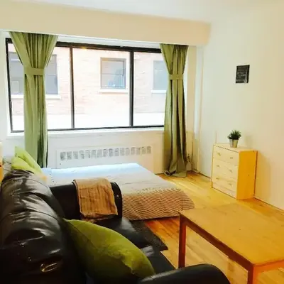 Stylish Montreal Apartment Comfortable Stay in the Golden Square Mile
