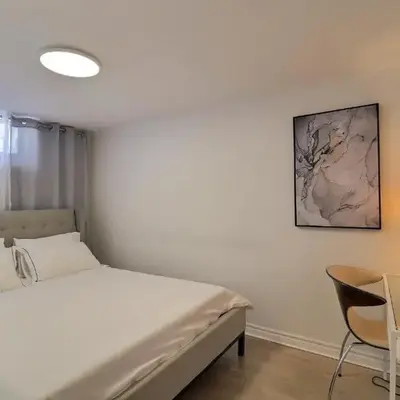 Private Peaceful Queen Room Free Parking