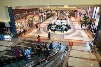 an overhead view of a shopping mall with people at Chez Walid in Montréal