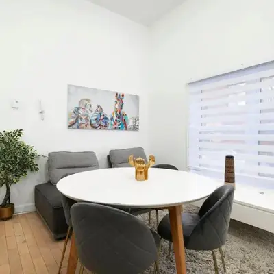 Delightful 2BR in Village Downtown