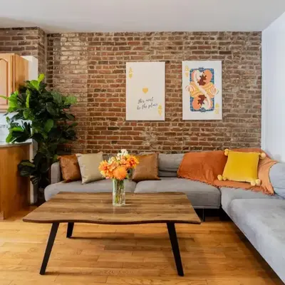 Prime Location Charming 4BR in Downtown MTL