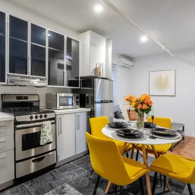 Charming 1BDR Apartment on Bishop St- MTL