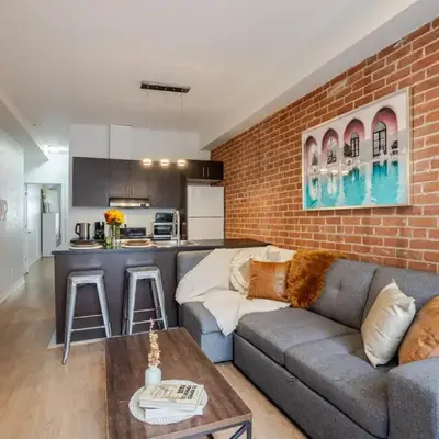 Central 2BDR Condo on Bishop-Vibe Central MTL
