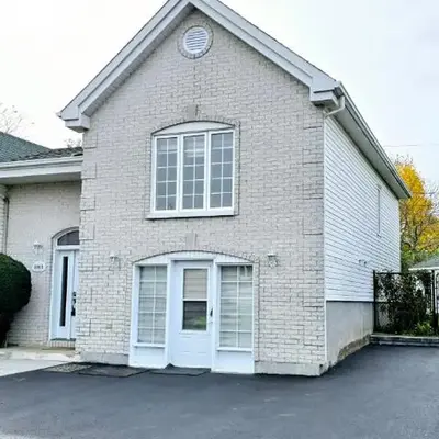 The Home Sweet Home 20 Mnt away From Airport