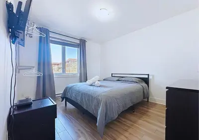 Gallery image of Élégant et cosy - 2 chambres bien équipé et parking gratuit in Montréal