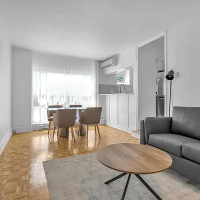 Sophisticated Two Bedroom Hideaway in Westmount