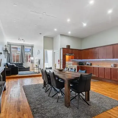 Trendy 2BR Getaway in Montreal