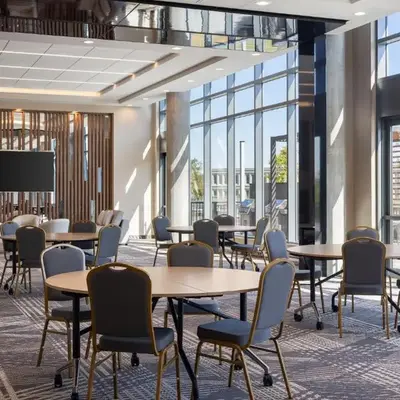 Staybridge Suites Montreal Airport - St-Laurent by IHG