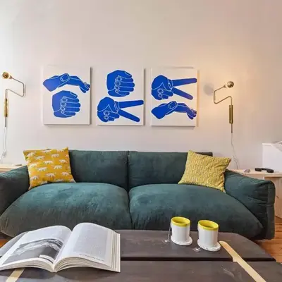 The Slant - Trendy Spot in the Heart of Montreal