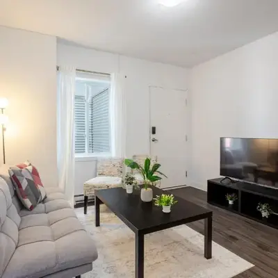 Luxurious 4 BR Suite in Griffintown