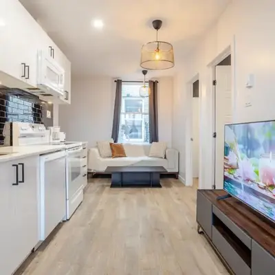 Spacious 4BR 2BA in the Plateau Montreal