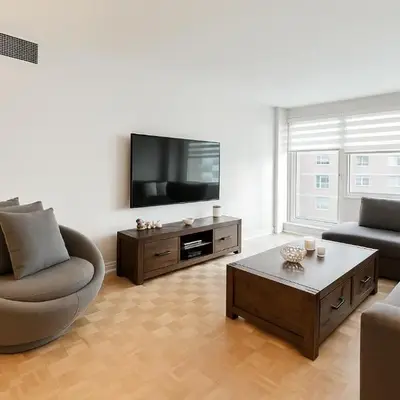 Golden Mile Luxe Apartment