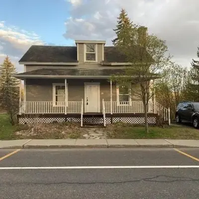 891 shefford 4-bedroom house