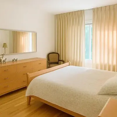 Charming Vintage Home Park View Family-Ready
