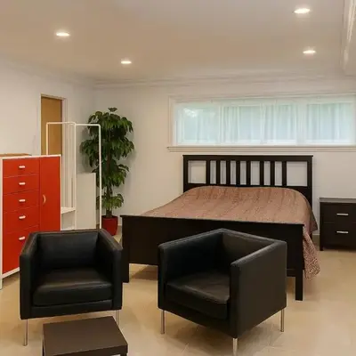 Stylish Furnished Modern Studio