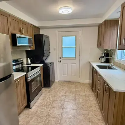 Chic 3BR 5 Beds 5min walk to Metro Free Parking
