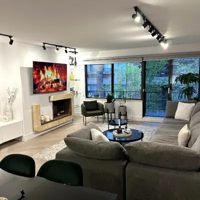 Elegant Downtown Retreat with Balcony & Parking