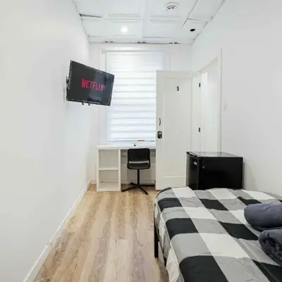 Room in montreal