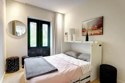 Gallery image of Historic Charm Overlooking Parc Lafontaine in Montréal