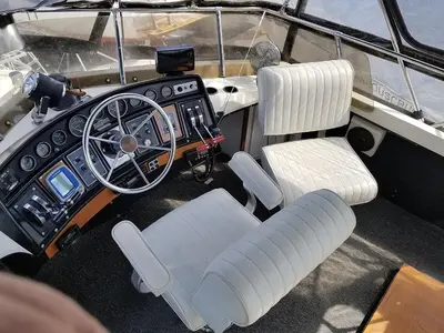 a view of the cockpit of a boat at Chalet Boat in the heart of Montreal in Montréal
