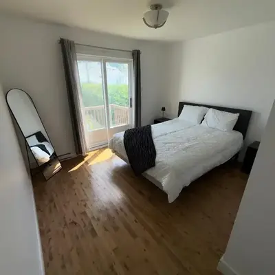 Chambre queen near Montreal