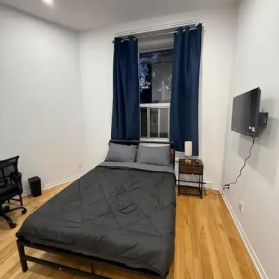 Well located studio with Parking near Downtown Montreal
