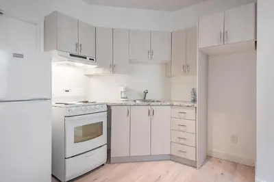 Gallery image of Cozy 1BR Apt, Steps from Top Spots, Restaurants in Montréal