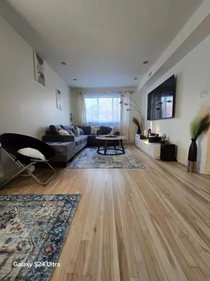 Gallery image of Appartement, Jacuzzi, Spa et terasse in Longueuil