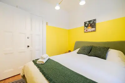 Gallery image of Colorful Downtown Apartment with Terrace in Montréal