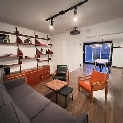 Appartement Mid Century 2 Chambres avec Jardin