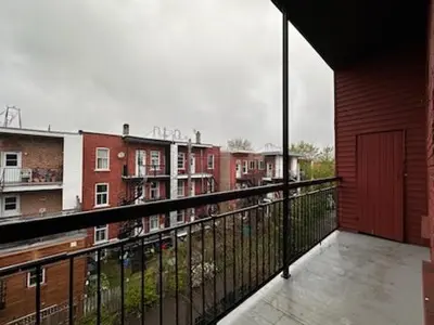 Gallery image of FULL KITCHEN 10min from DTOWN Room B in Montréal