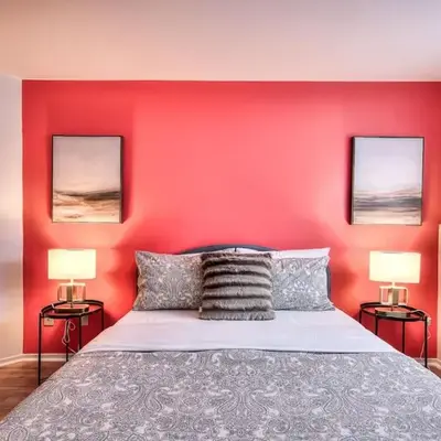 Free Parking! Family & Travel Comforts! Montreal & Downtown Adventures!
