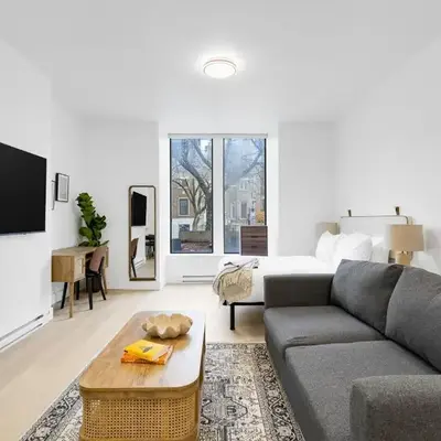 Le Mistral Modern Studios
