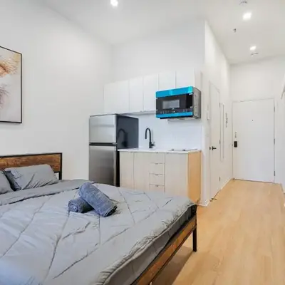 Downtown Studio For 2 Guests with Parking