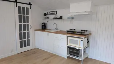 Gallery image of Petit chalet au bord du lac in Shefford