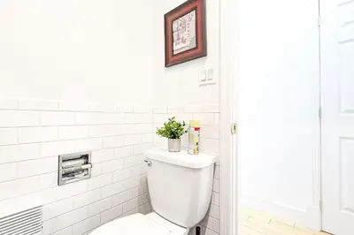 Gallery image of Large Family Duplex for 10 Guest with 2 private Parking in Montréal