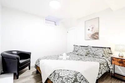 Gallery image of Large Family Duplex for 10 Guest with 2 private Parking in Montréal