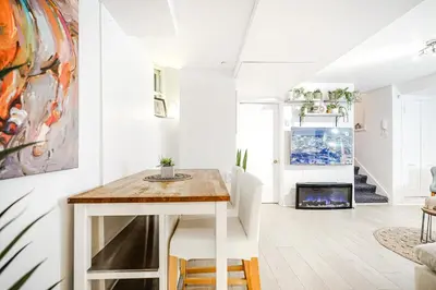 Gallery image of Allo downtown For 2 Guest Close to metro Peel in Montréal