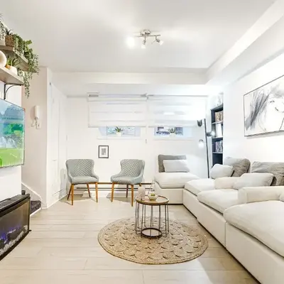 Allo downtown For 2 Guest Close to metro Peel
